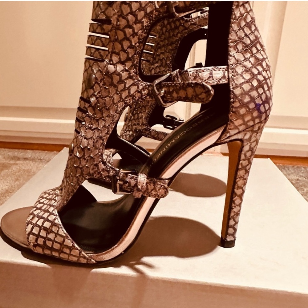 Rebecca Minkoff  Ankle Heel size 6 used, leather new